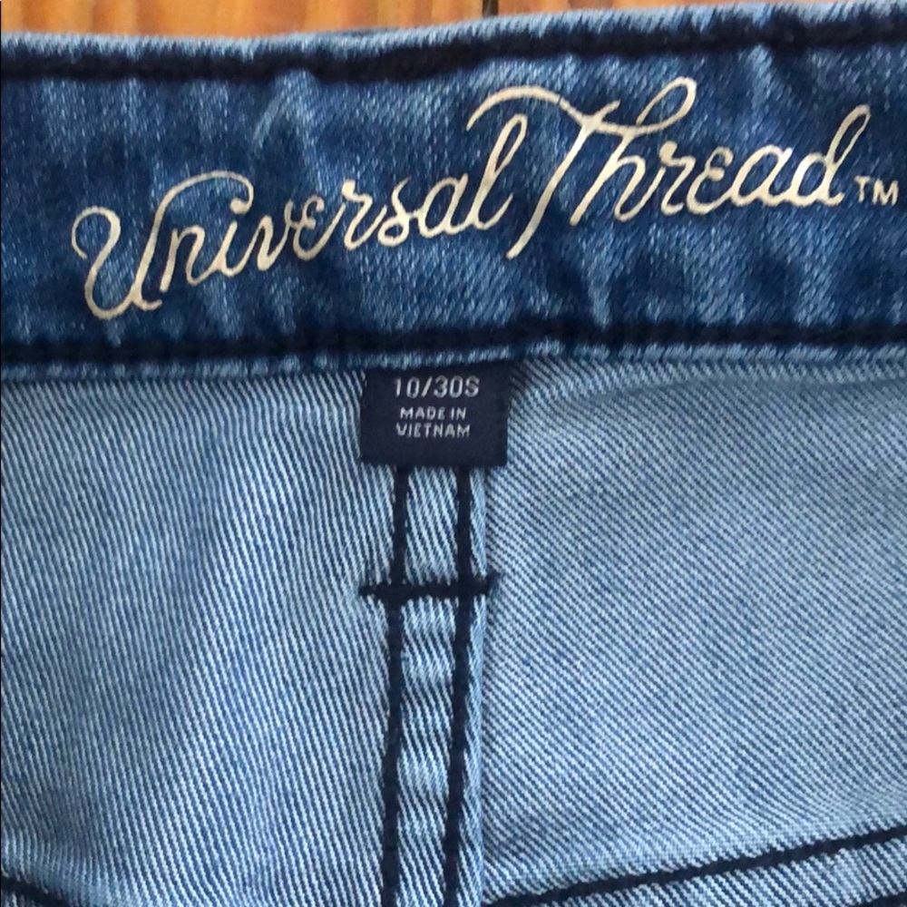 Universal Threads Jeans - Picture 2 of 3